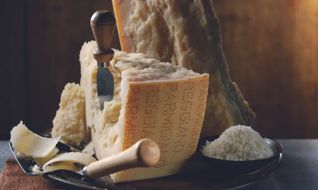 sälja parmesanost